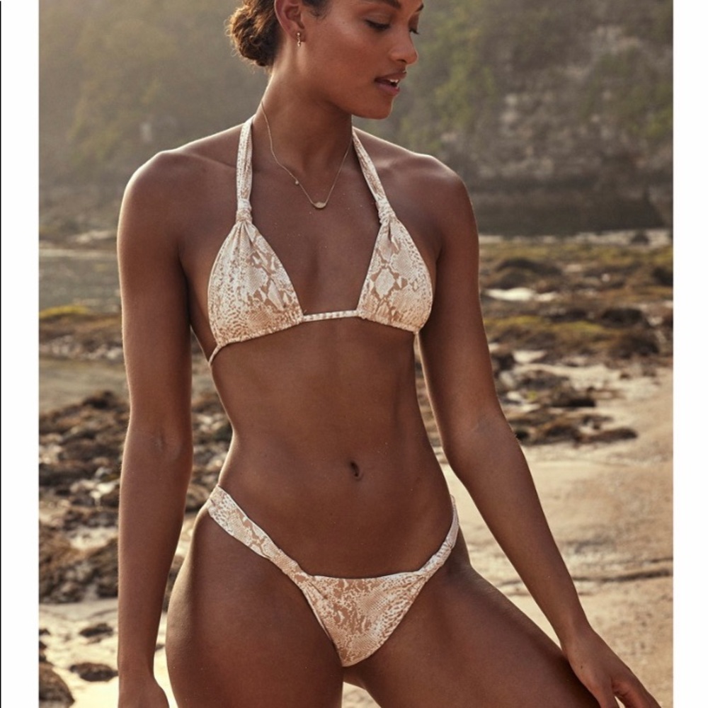 Monday swimwear bottoms